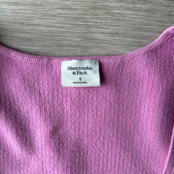 NWOT Abercrombie & Fitch Pink Ribbed Long Sleeve Top Small - Picture 4 of 6